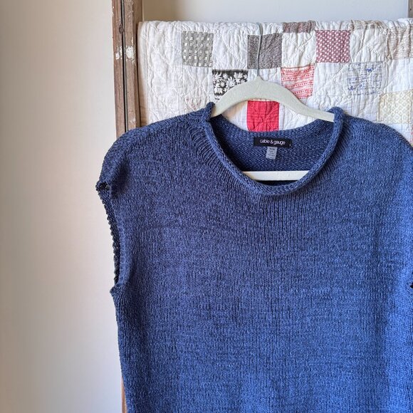 Cable & Gauge Blue Crew Neck Sleeveless Sweater - Picture 2 of 8